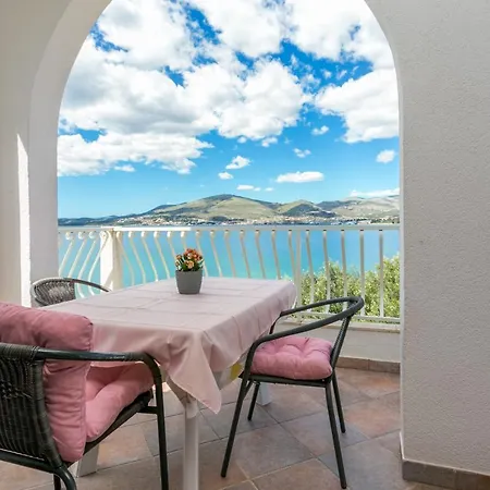 Apartment By The Sea Okrug Gornji, Ciovo - 9693 Trogir
